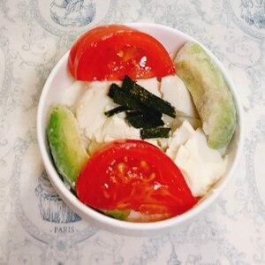 アボカドトマト豆腐の海苔サラダ